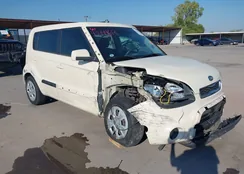 KNDJT2A58C7465624: 43444613