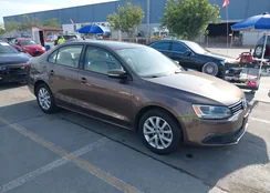 3VWDP7AJ8CM308500: 43504982