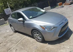 3MYDLBZV2GY131001: 42562375