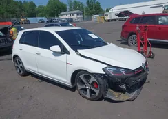 3VW5T7AU7HM074478: 42573313
