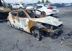 KMHTC6AD3CU040896: 42576821