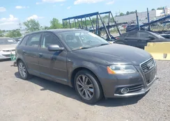 WAUDFAFM3BA096829: 42578591