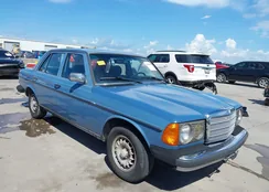 WDBAB23A0DB398608: 42581650