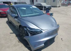 5YJ3E1EA6RF859341: 42608525