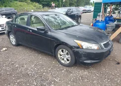 1HGCP2F40AA193732: 42659937