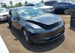 5YJ3E1EB1SF929424: 42686991