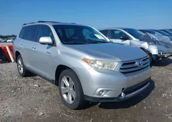 5TDYK3EH5BS035744: 42717899