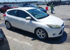 1FADP3N27EL330366: 42719377