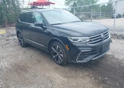 3VV4B7AX1PM125629: 42742327