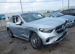 W1NKM4HB3RF223940: 42752381