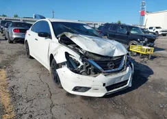 1N4AL3AP8HC245671: 42757376