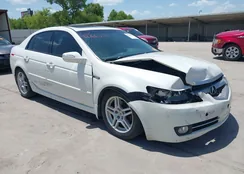 19UUA66207A023018: 42766236