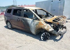 KNDMB5C1XF6069975: 42812439