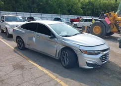 1G1ZD5ST8LF103001: 42898537