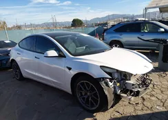 5YJ3E1EA7NF361420: 43906481