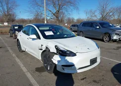 5YJ3E1EB7NF335103: 43908559