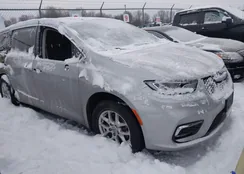 2C4RC1BG7PR556465: 43912704