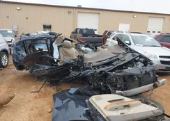 2T2HK31UX7C046835: 43917130