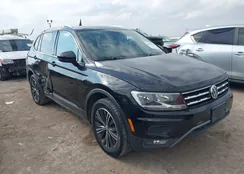 3VV3B7AX3JM015202: 43919317