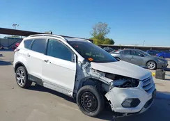 1FMCU0J96JUC05634: 43921533