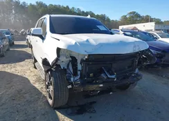 1GNSCRKD0RR130882: 43925782