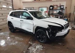 1C4PJMAB6GW321633: 43925832