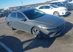 KMHLP4DG2RU818418: 43925697