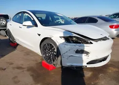 5YJ3E1EA8RF737872: 43933056