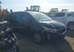 KNDMB5C18H6248728: 43932564