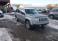 1C4NJPBB0GD677174: 43938886