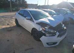 1FADP3F20GL200740: 43942140