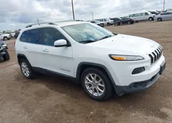 1C4PJLCB8HW527402: 43945305