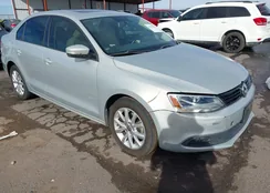 3VWDP7AJ2CM321971: 43956582