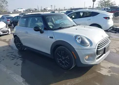 WMWXP5C5XK2H30083: 43957898