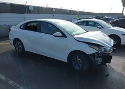 3KPF24ADXME406653: 43961753