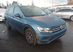 3VV3B7AX5KM069408: 43965886