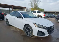 1N4BL4CV3RN413521: 43971534