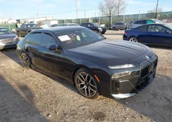 WBA33EH01RCR10531: 43971641