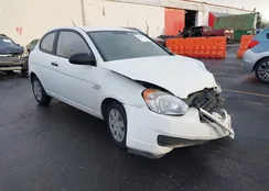 KMHCM36C17U015660: 43975721