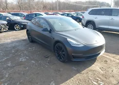 5YJ3E1EB1JF097680: 43983646