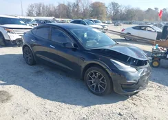 5YJ3E1EB1KF385555: 43984736