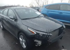 3KPF24AD4RE708981: 43984802