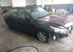 1HGCP2F32CA027951: 43992047