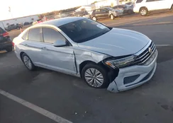 3VWC57BU2KM131905: 43993885