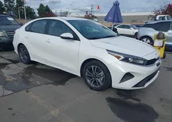 3KPF24AD0RE786254: 43996909