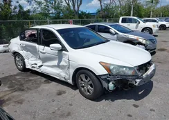 1HGCP2F45AA180393: 43998170