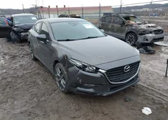 3MZBN1V35JM226243: 43999571