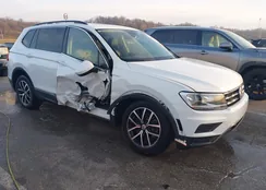 3VV3B7AX9MM037645: 44001024