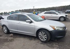 1HGCP2F83BA148286: 44001698