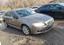 YV1952AS8B1144777: 44016660